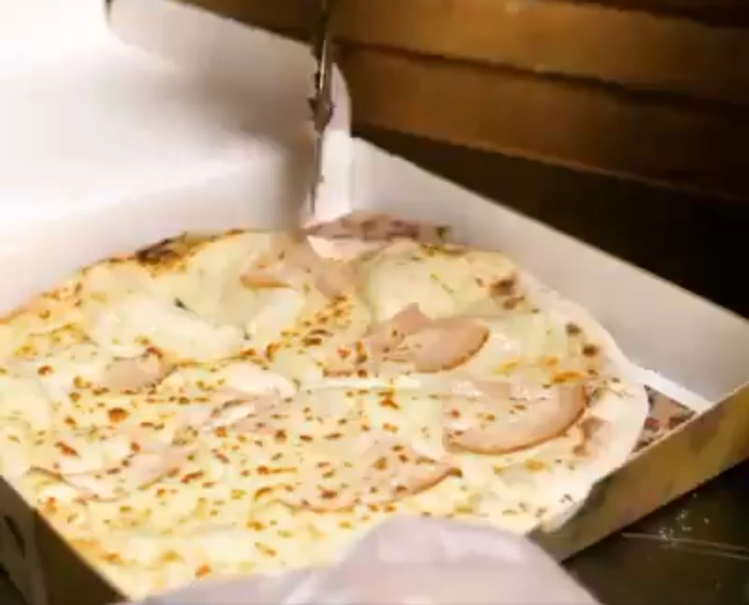 جبنه وحبش مدخن - 220,000 LBP